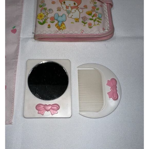 RARE VTG 1976 My Melody SANRIO Pouch Handkerchief Pocket Mirror & Comb Japan - Picture 3 of 15